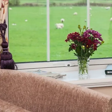 Poole Farm 5* Launceston